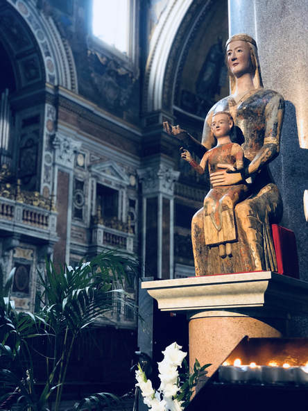 Roma, photo by Ludella Hahn 